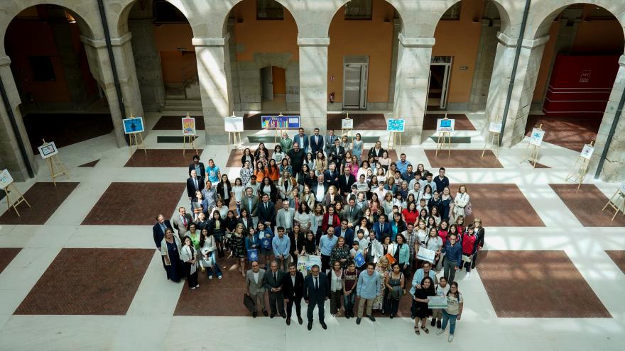 Los concursantes en la Real Casa de Correos