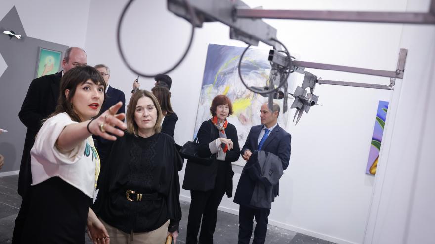 La consejera Marta Rivera en su visita a la feria 