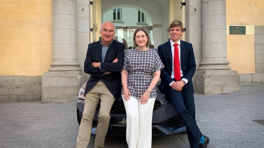 La consejera Marta Rivera de la Cruz y el viceconsejero de deportes, Alberto Tomé