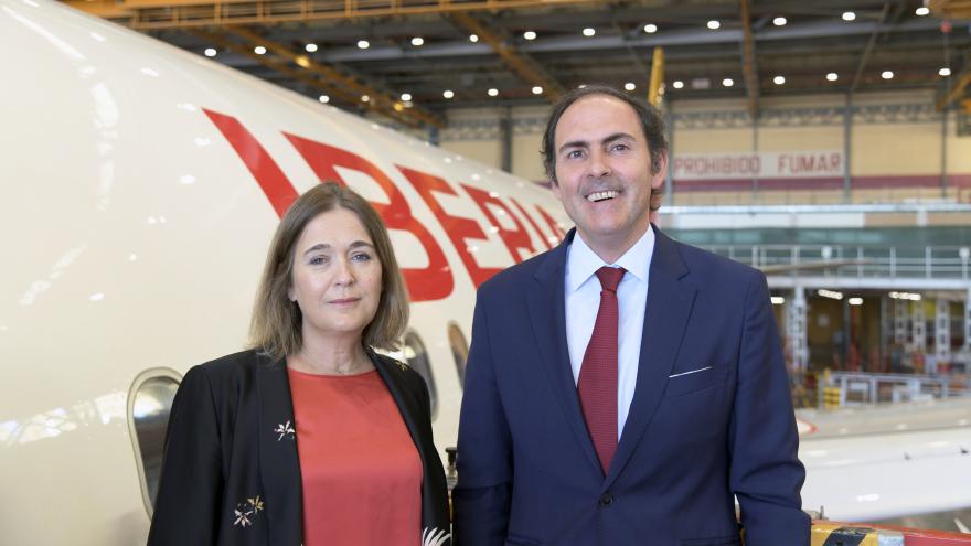 La consejera de Cultura, Turismo y Deporte ha firmado hoy un convenio en esta materia con el presidente de Iberia 