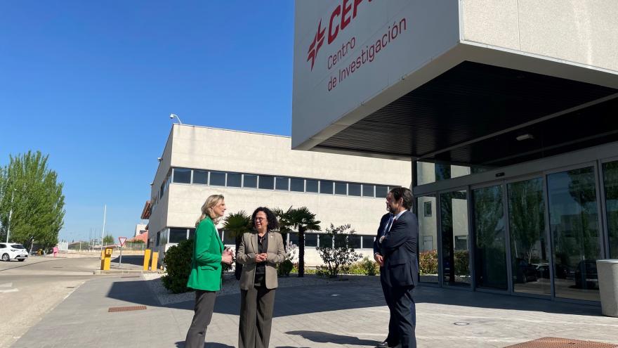 La Comunidad de Madrid favorece nuevos modelos de producción de hidrógeno verde y biocombustibles a partir de residuos La consejera de Medio Ambiente ha visitado hoy el Centro de Investigación de la empresa Cepsa en Alcalá de Henares