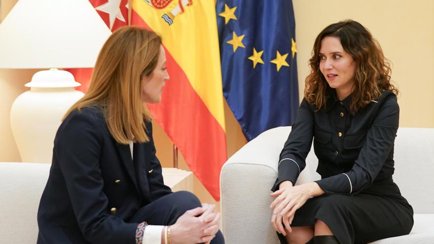 La presidenta junto a Metsola