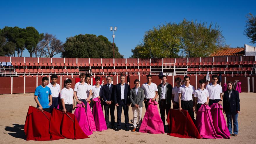 La Comunidad de Madrid modernizará la Venta del Batán de la Casa de Campo para preservar el patrimonio cultural taurino El consejero Novillo