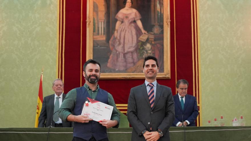 La Comunidad de Madrid reconoce la labor de los divulgadores de la investigación con los Premios de Ciencia en Español El consejero de Educación, Ciencia y Universidades