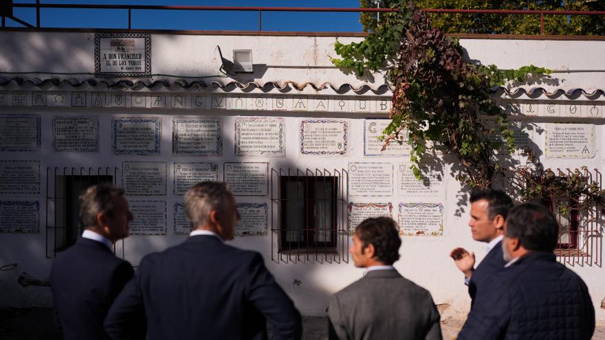 La Comunidad de Madrid modernizará la Venta del Batán de la Casa de Campo para preservar el patrimonio cultural taurino El consejero Novillo