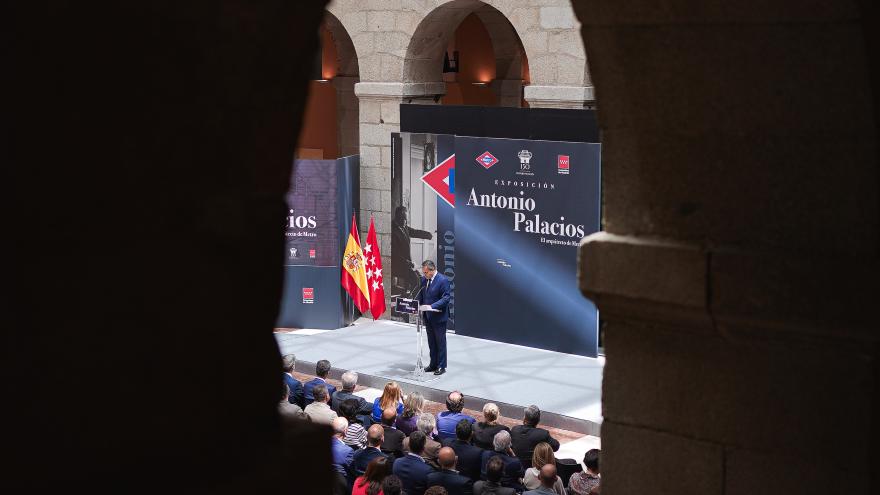 El consejero en su visita a la exposición
