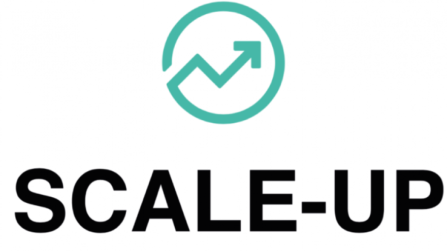Logo del proyecto europeo SCALE UP Logo vertical del proyecto SCALE UP