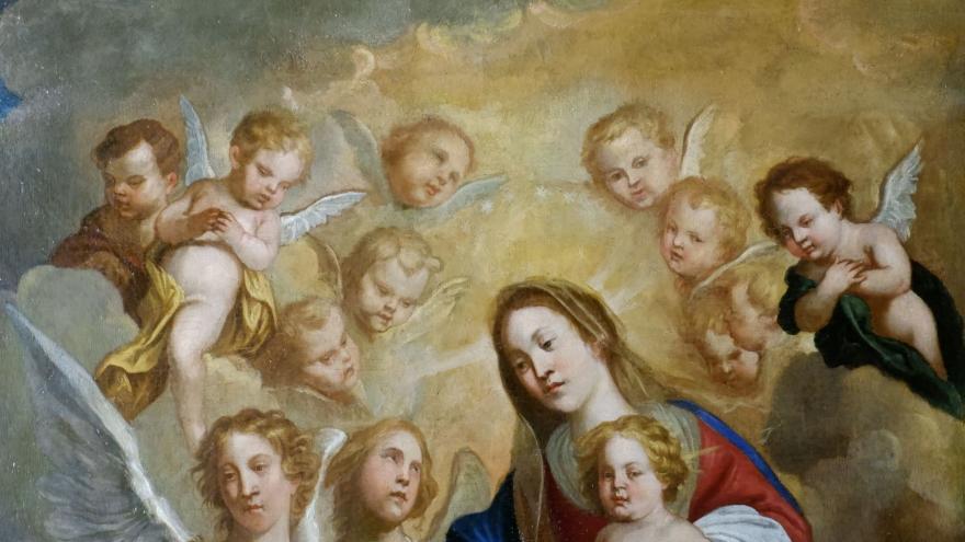 imagen de un óleo representando la virgen María rodeada de ángeles