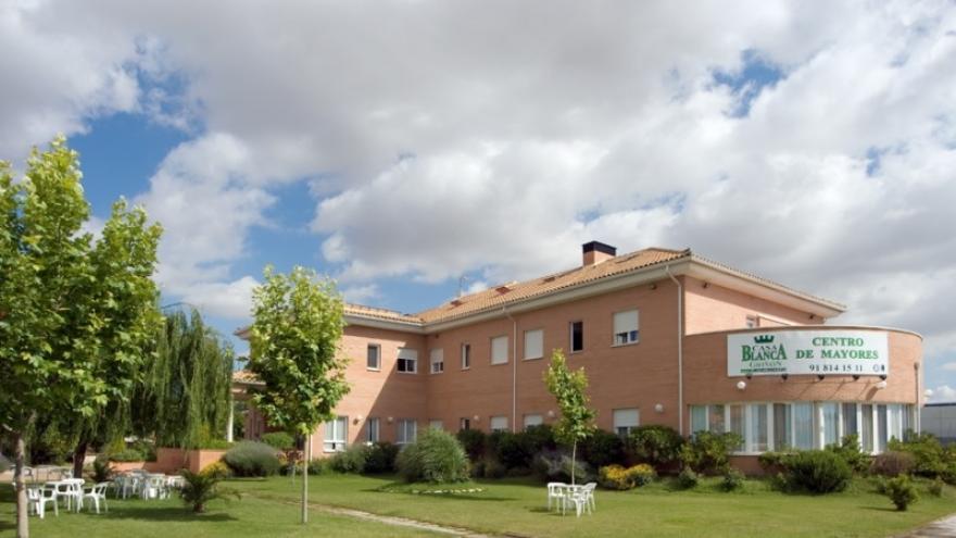 Exterior residencia personas mayores