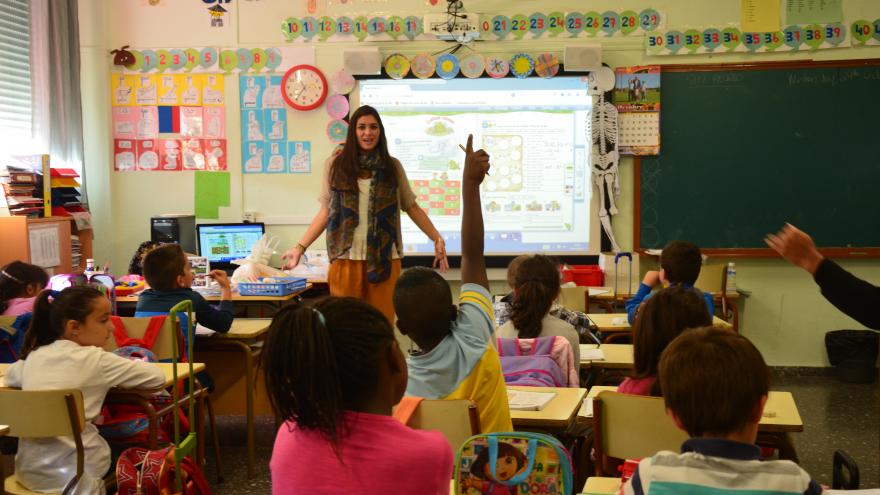 Clase en un colegio de Enseñanza Primaria. Programa bilingüe de la Comunidad de Madrid