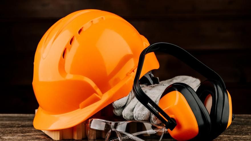 casco y auriculares protección
