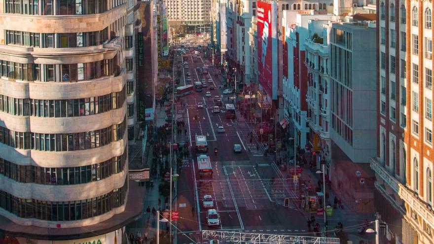 Tráfico en la gran vía
