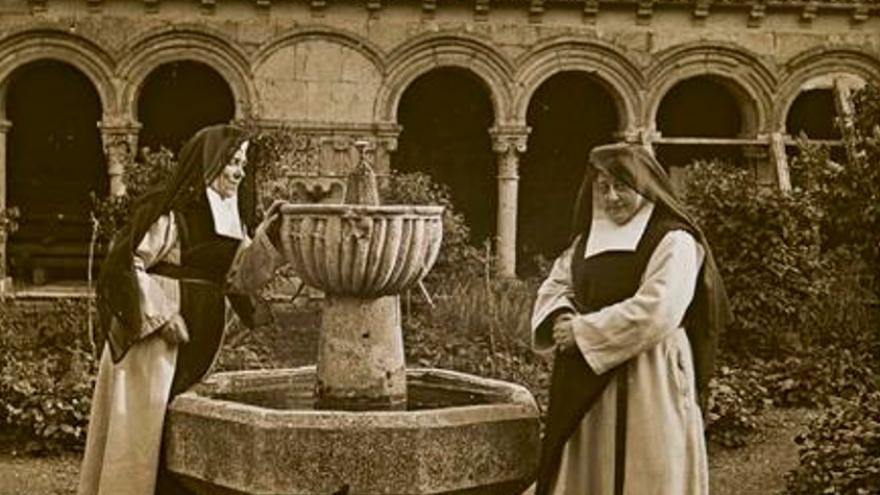 Fuente original a ppios XX y dos monjas. Imagen IPCE MCD conventos femeninos IPCE