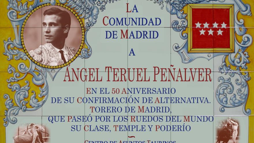 Azulejo en honor del torero Ángel Teruel