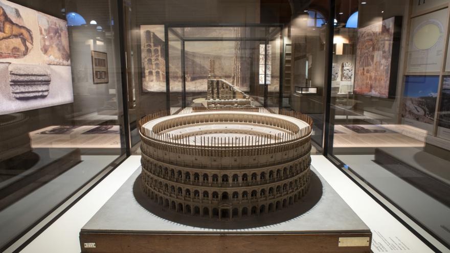 Maqueta del Coliseo, en la exposición ¡Hispano!