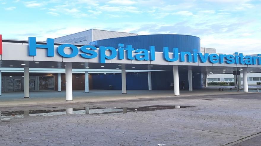 Fachada de entrada al Hospital Universitario del Tajo