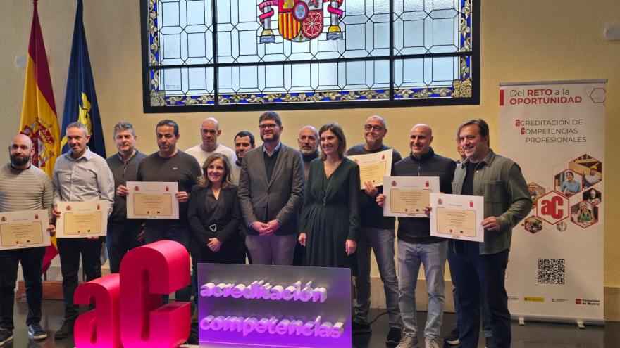 Entrega de Certificados a Trabajadores de la Fábrica de Moneda