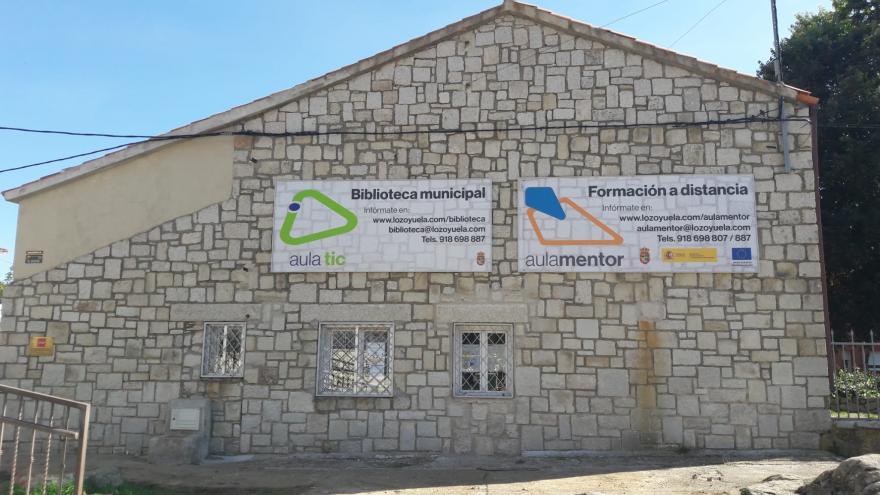 Exterior Centro Lectura Lozoyuela