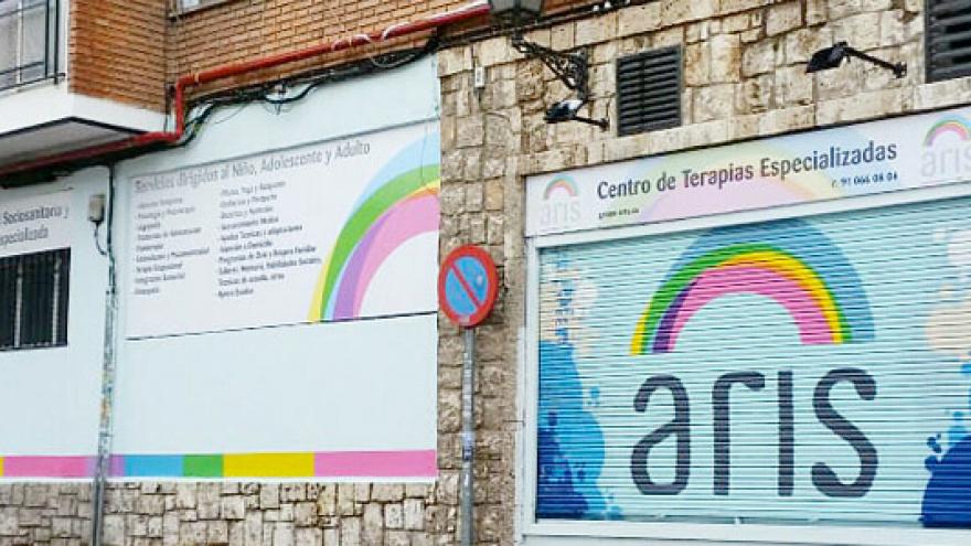 Fachada del Centro de Atención Temprana (CAT) ARIS - Antonio Leyva