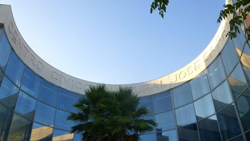 Exterior Centro Cultural Leganés_Biblioteca Caro Baroja