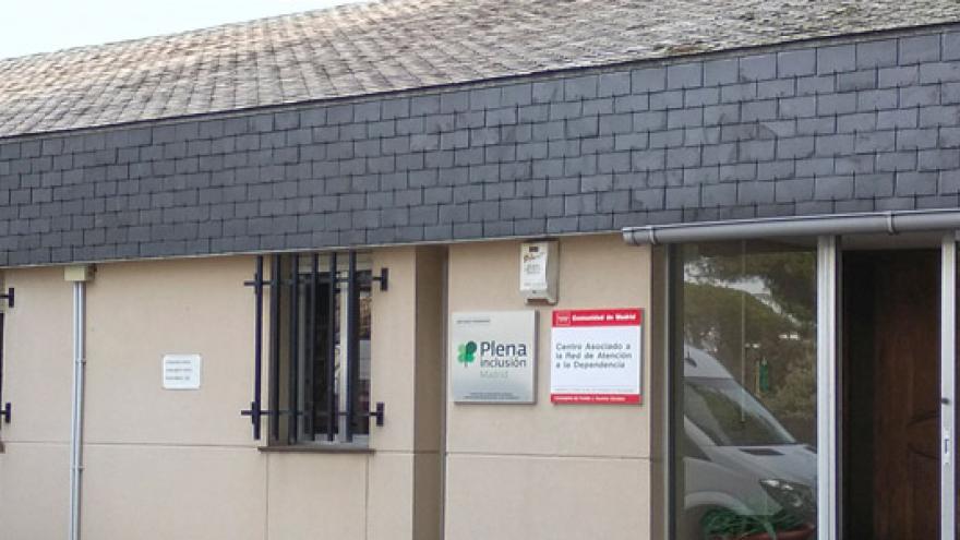 Fachada de la Residencia y Centro de Día Los Fresnos - Fundación CAL PAU
