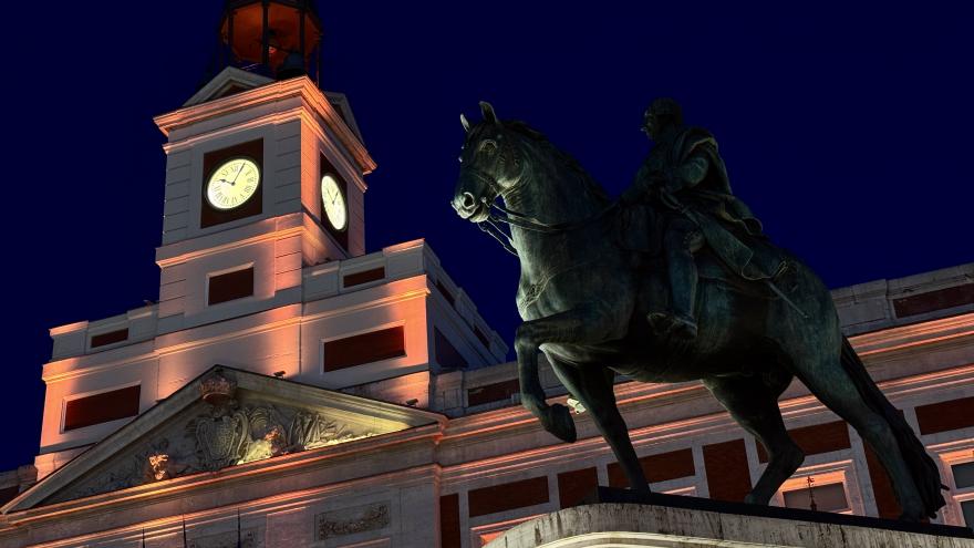 Real Casa de Correos - Iluminación Día Nacional Epilepsia 1