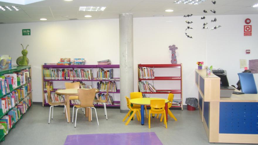Interior Biblioteca Luis Cubero de Fuentidueña de Tajo