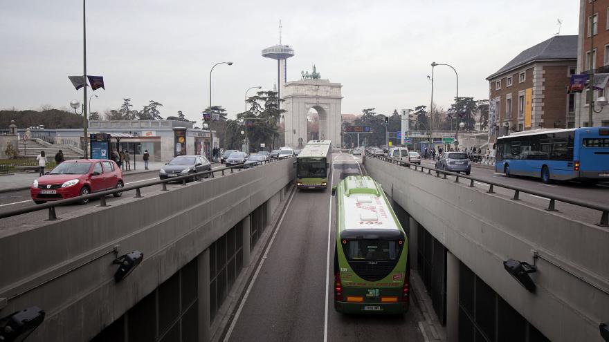 Autobuses y tráfico en el entorno del intercambiador de Moncloa