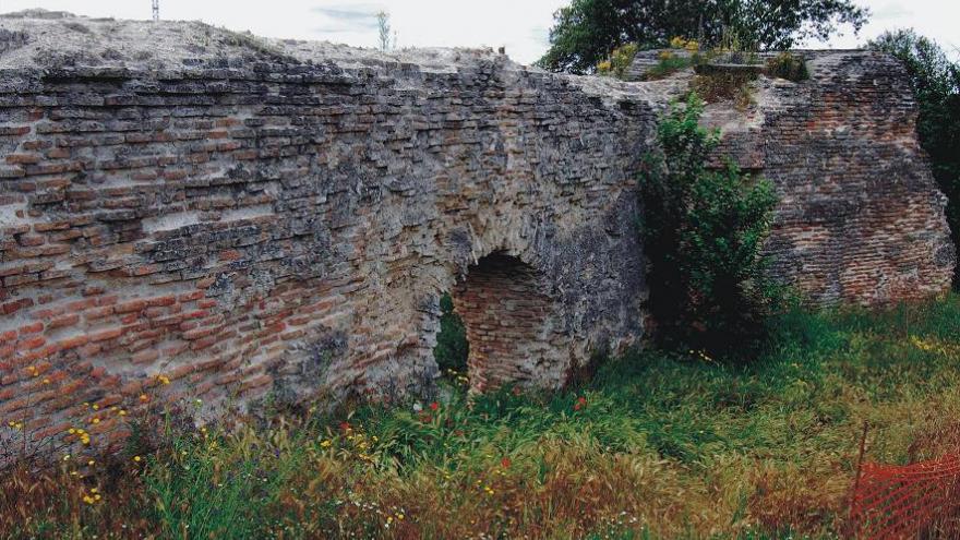 Molino de cubo, Arroyomolinos. Parque Regional del curso medio del río Guadarrama y su entorno Imagen de molino de cubo, Arroyomolinos - Parque Regional del curso medio del río Guadarrama y su entorno