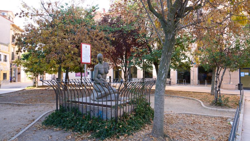 Plaza de la Constitución - Velilla de San Antonio Velilla de San Antonio - Plaza de la Constitución
