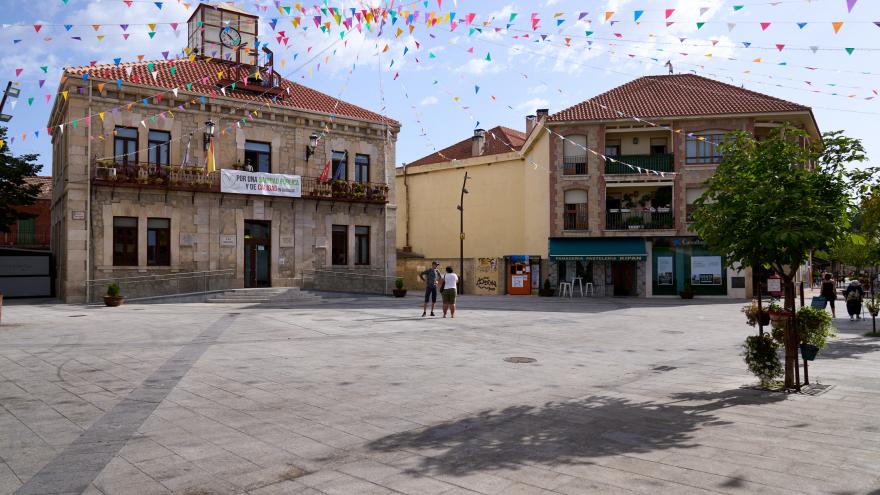 Plaza Consistorial - Guadalix de la Sierra Guadalix de la Sierra - Plaza Consistorial