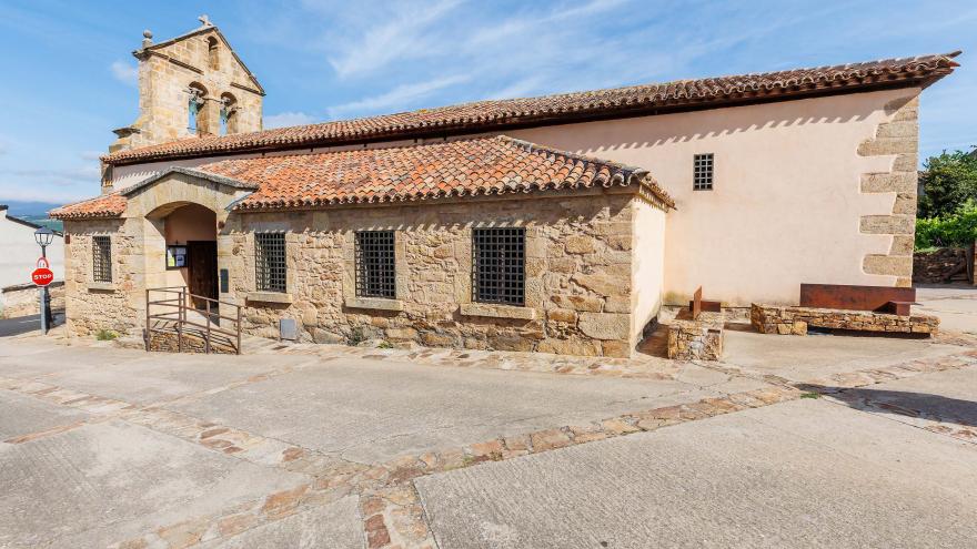 Plaza de la Iglesia - Madarcos Madarcos - Plaza de la Iglesia