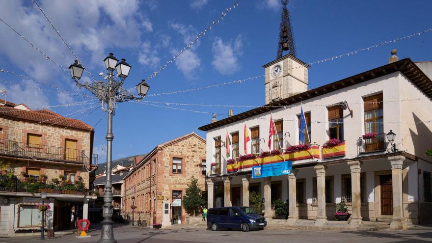 Plaza de España - Miraflores de la Sierra Miraflores de la Sierra - Plaza de España