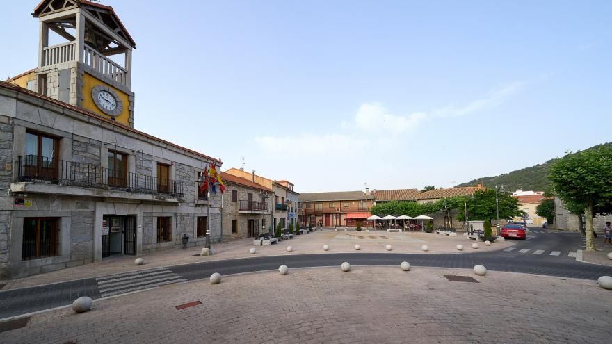 Plaza de la Constitución - Moralzarzal Moralzarzal - Plaza de la Constitución