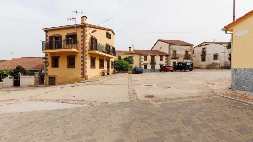 Plaza de Televisión Española - Robledillo de la Jara Robledillo de la Jara - Plaza de Televisión Española