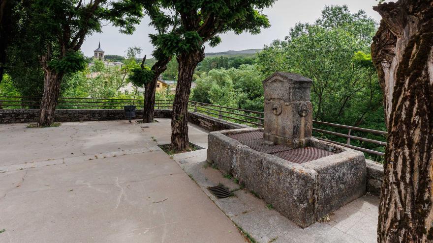 Plaza de la Constitución - Somosierra Somosierra - Plaza de la Constitución