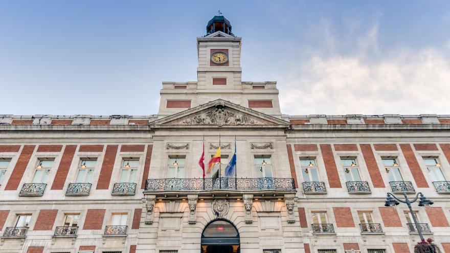 Fachada de la Real Casa de Correos