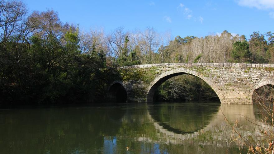 Foto puente medieval
