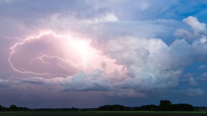 Imagen de una tormenta en el cielo