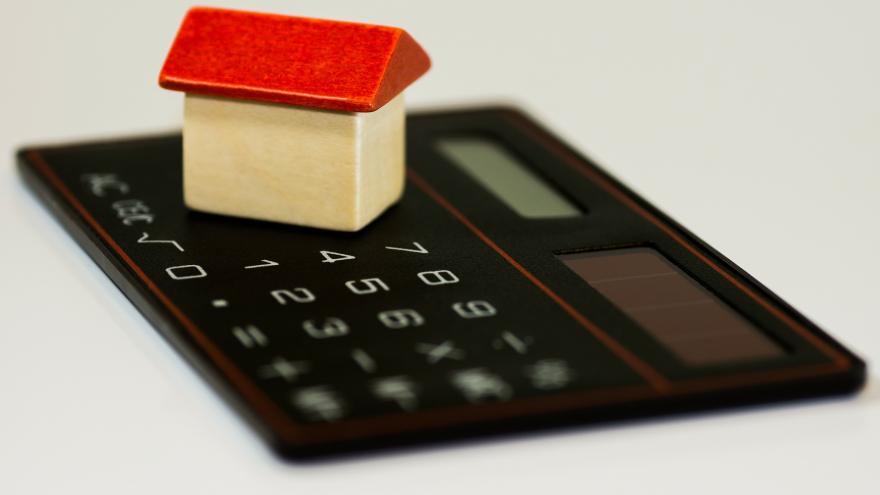 Imagen de calculadora con casa