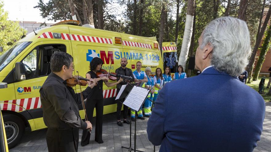 Enrique Ruiz Escudero y Jaime de los Santos presentan el acuerdo de colaboración entre el SUMMA 112 y la Orquesta y Coro de la Comunidad de Madrid, O