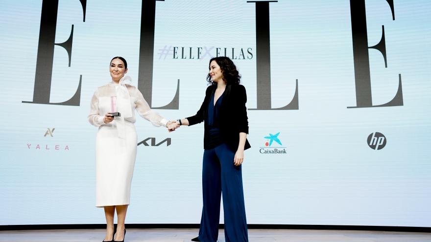 La presidenta junto a Vicky Martín Berrocal