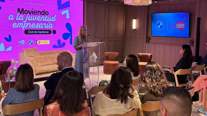 La consejera Rocío Albert en una jornada sobre emprendimiento de CEAJE y BMW