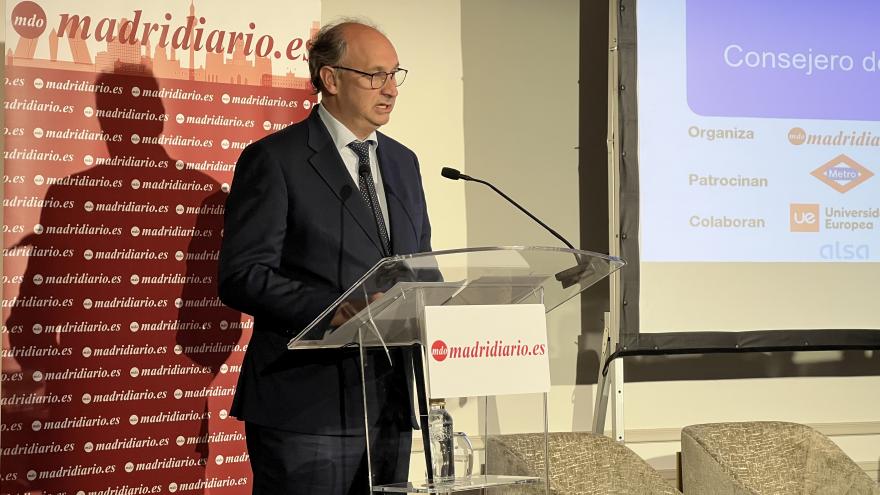 El consejero Miguel López-Valverde en la I Jornada de Inteligencia Artificial de Madridiario