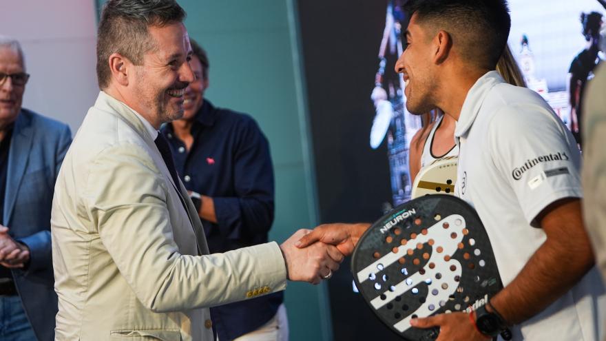 El consejero Mariano de Paco Serrano durante la presentación del torneo internacional Premier Pádel P1