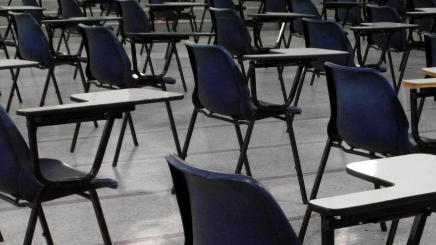 Aula de exámenes vacía