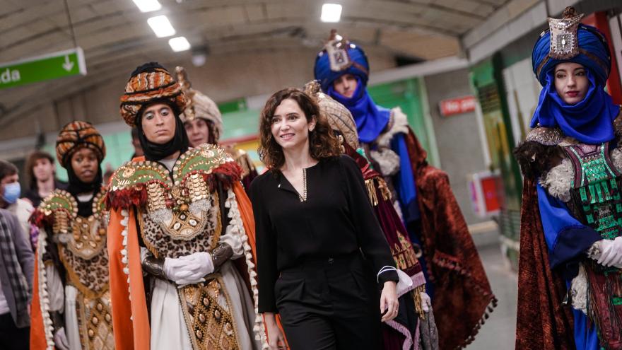 La presidenta en su visita al tren con los Reyes Magos