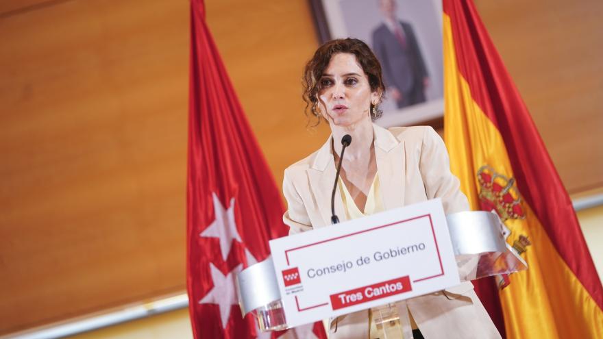 La presidenta durante su intervención en la rueda de prensa desde Tres Cantos