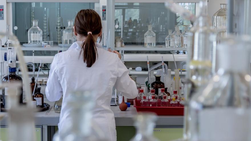 laboratorio mujer