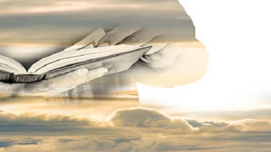 nubes y libro